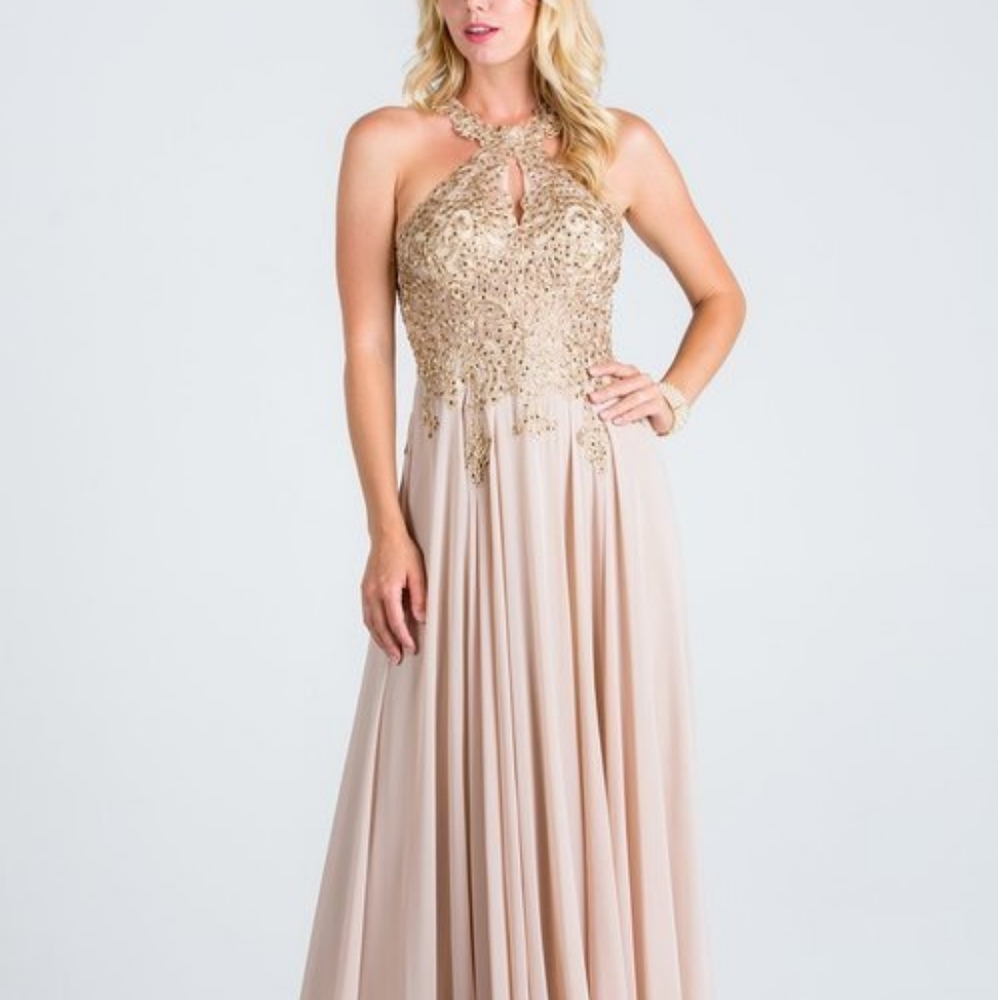 Beutifull dress brand new with tags size xl